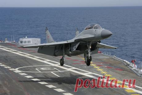 МиГ -29 КУБ Также предусмотрен опцион еще на 30 самолетов со сроком поставки до 2015 г. В 2005 г. в соответствии с указанным опционом был подписан контракт на поставку вооружения для МиГ-29К/КУБ.