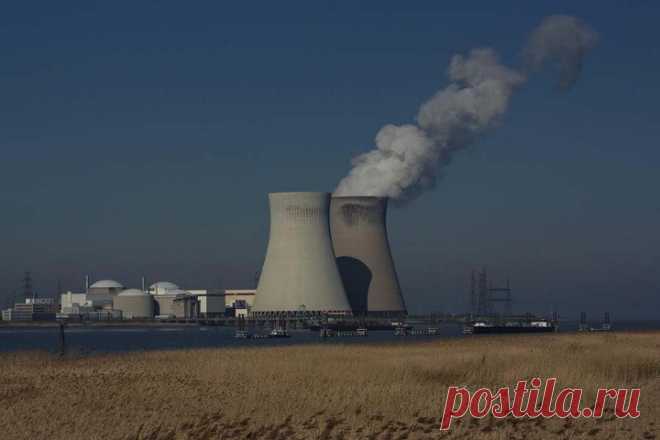 Обнаружен новый источник топлива, практически безграничный Физикам из Китая удалось разработать метод извлечения урана из морской воды с применением свечного воска. Данная технология способна стать шагом к использованию практически бесконечных запасов ядерного топлива.Как сообщает ресурс onlinelibrary.wiley.com, исследование китайских ученых...