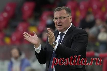 Сборная Польши получила нового тренера перед стыковым матчем с Россией. Чеслав Михневич стал главным тренером сборной Польши по футболу. Контракт с 51-летним специалистом рассчитан до конца 2022 года с возможностью продления. Первым официальным матчем под руководством Михневича должна стать стыковая встреча против России за выход на чемпионат мира 2022 года в Катаре.