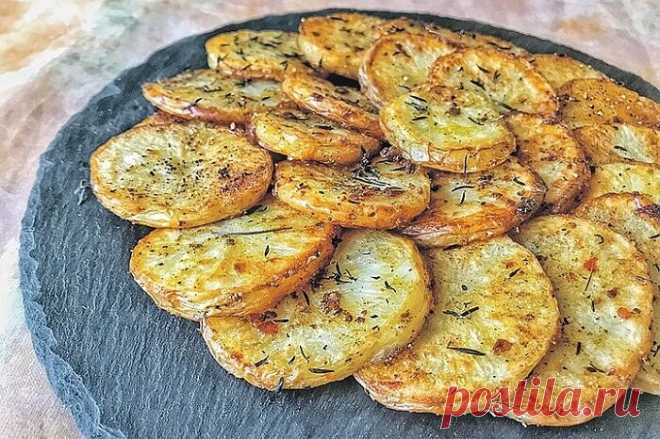 Готовлю картофельные язычки. Вкуснее и полезнее чипсов и проще жареной картошки | Кулинарный техникум | Яндекс Дзен