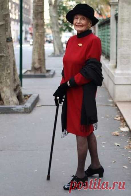 Эти строки следует перечитывать как минимум раз в неделю! - медиаплатформа МирТесен Написано Региной Бретт, 90 лет отроду, Кливленд, Огайо. Желая отметить свое 45-летие, я составила 45 уроков, которые преподала мне жизнь. Это самая востребованная колонка из всех, что я когда-либо писала. Мне стукнуло 90, и вот, я снова публикую эту колонку: 1. Жизнь несправедлива, но все же...