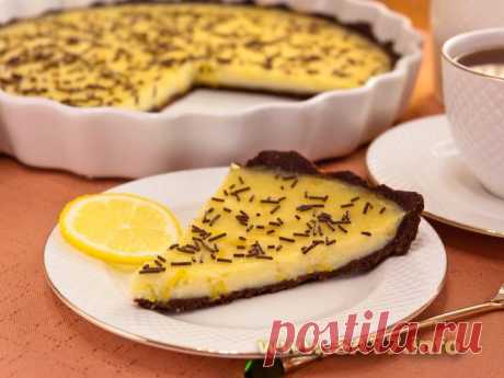 Шикарный шоколадный торт с лимонным кремом