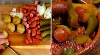 Обалденное сытное блюдо: «Сковородка охотника» - Четыре вкуса - медиаплатформа МирТесен Ингредиенты ✓ лук — 1 шт ✓ соленые огурцы 4-5 шт ✓ охотничьи сосиски — 200 г ✓ чеснок — 3 зуб. ✓ отварной картофель 4-5 шт. ✓ белое сухое вино — 100 мл ✓ соевый соус — 50 мл ✓ томатный соус — 100 г ✓ красный молотый перец Рецепт приготовления Крупно нарезаем лук, огурцы, сосиски, картофель и...