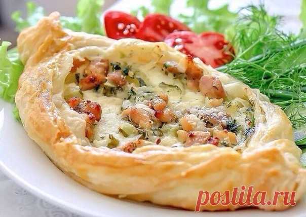 Лодочки из слоёного теста

Эти лодочки – полноценное блюдо с мясом, гарниром из картофеля, закуской из соленых огурчиков и даже хлебом, которое отлично подойдет для ужина!

Ингредиенты:
Показать полностью…