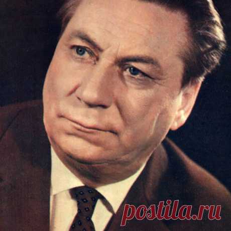 Артист Василий Меркурьев