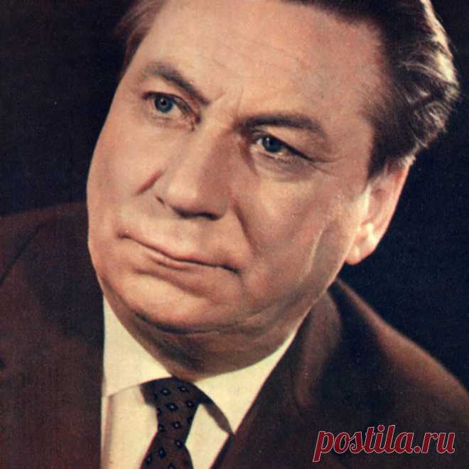 Артист Василий Меркурьев