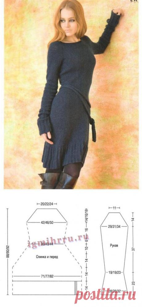 Очень женственное платье спицами.