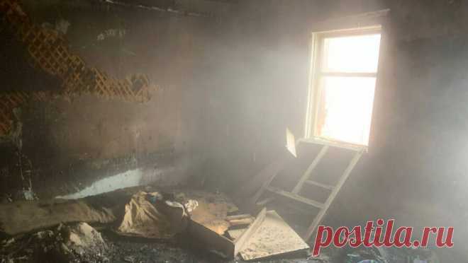 В Омске трое детей пострадали во время сильного пожара в доме. В Омске семья попала в больницу после пожара из-за детских игр со спичками. Об этом сообщает управление СК РФ по региону. Инцидент произошел на улице 6-й километр обводного пути. По предварительной информации, причиной стали игры младших ...