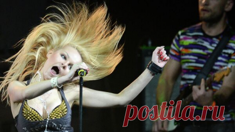 Экс-вокалистка &quot;Ленинграда&quot; рассказала о пугающем поведении Шнурова