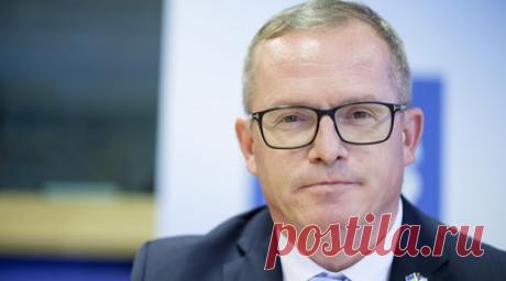 Глава «Европейского комитета по расширению НАТО» призвал бомбить Сербию. Председатель неправительственной некоммерческой организации «Европейский комитет по расширению НАТО» Гюнтер Фелингер отреагировал на ситуацию на севере Косова и призвал блок начать бомбить Белград «прямо сейчас». Читать далее