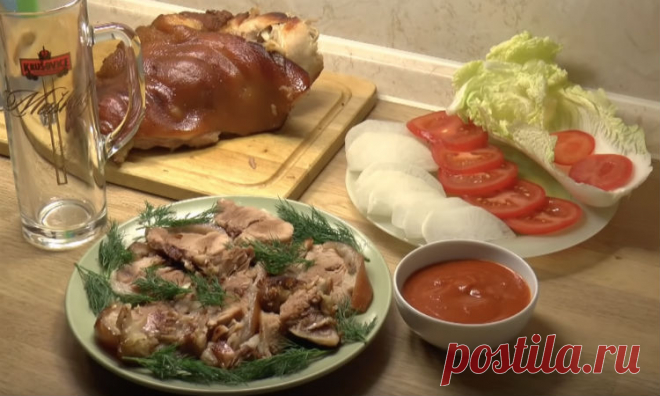 Рулька как у чехов: запекаем в два счета