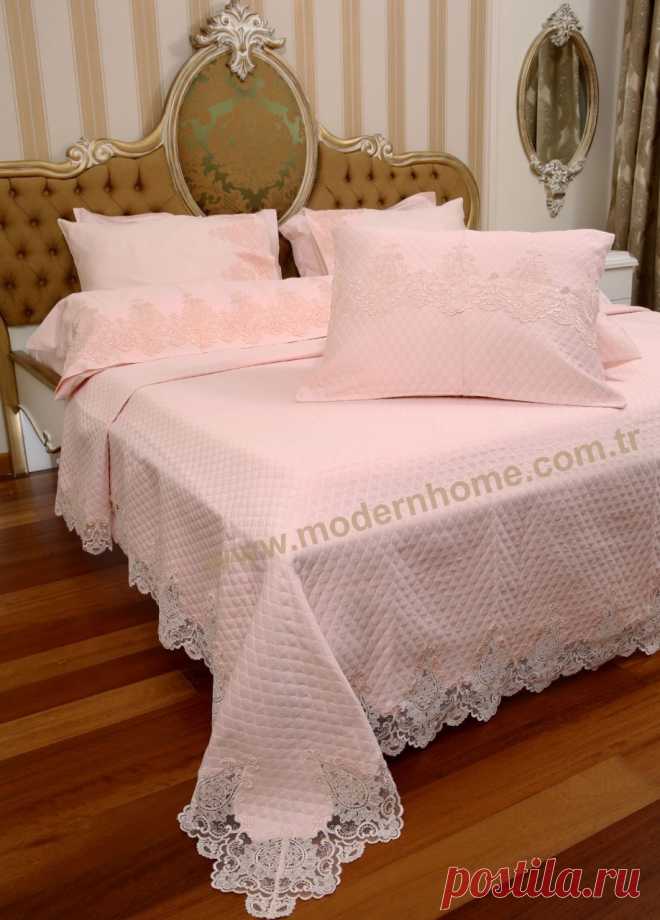 LALE DEVRİ FRANSIZ DANTELLİ PİKE TAKIMI YATAK ÖRTÜSÜ - DANTELLİ - MODERN HOME - MODERN HOME | Butik Ev Tekstili | www.modernhome.com.tr