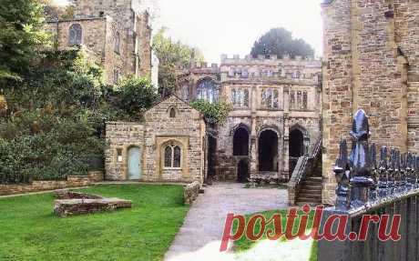 St. Winifride’s Well - святой источник с целительной водой в Уэльсе