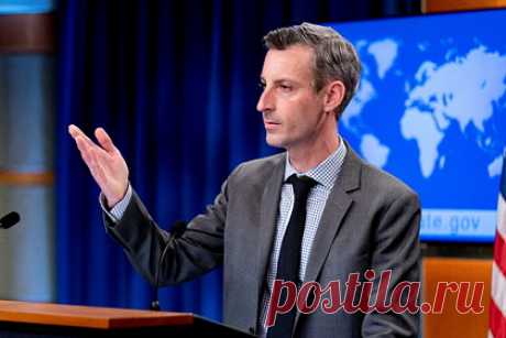 Госдеп обвинил Россию в попытке скрыть эвакуацией Донбасса агрессию против Киева. США уверены, что Россия пытается эвакуацией жителей Донбасса прикрыть агрессию в отношении Киева, заявил официальный представитель Госдепартамента Нед Прайс. По его мнению, речь идет об использовании людей в качестве пешек для отвлечения внимания мирового сообщества от наращивания Россией сил для нападения на Украину.