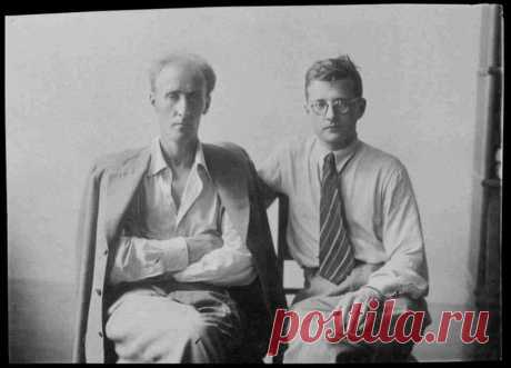 Shostakovich and Mravinsky during rehearsal of Symphony no. 7. July 1942.
© 2001 Cultural Heritage Series/Artistic Director Oksana Dvornichenko