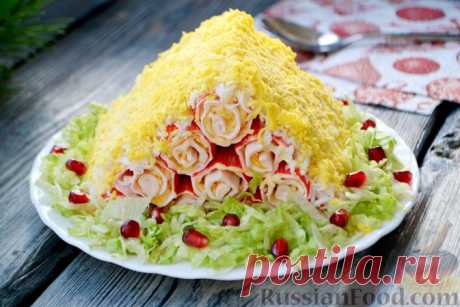 Рецепт: Салат "Монастырская изба" с крабовыми палочками, сыром и яйцами на RussianFood.com