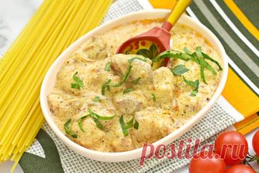 Гуляш из свинины со сливками Гуляш из свинины со сливками - это сытное и ароматное блюдо, пришедшее из венгерской кухни. Мягкие кусочки свинины в сливочном соусе создают настоящую гармонию вкусов.