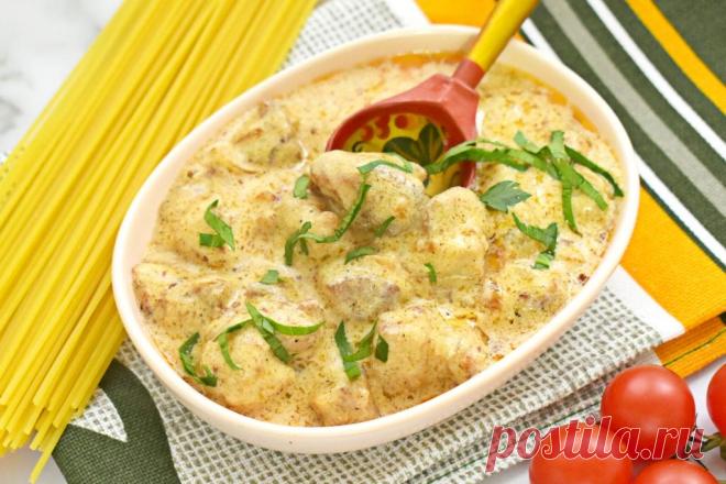 Гуляш из свинины со сливками Гуляш из свинины со сливками - это сытное и ароматное блюдо, пришедшее из венгерской кухни. Мягкие кусочки свинины в сливочном соусе создают настоящую гармонию вкусов.