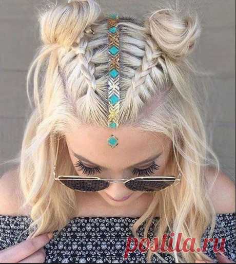 Прически на выпускной: лучшие идеи для создания красивого и современного образа