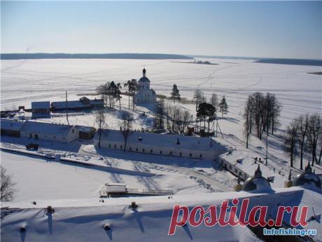 Тур на новогодние каникулы &quot;Зимние грезы Селигера&quot;
Два праздничных заезда
Селигер прекрасен в любую пору. Мы предлагаем Вам открыть для себя Селигер в зимнем убранстве, в роскоши снегов  и величии тишины. Великолепие богатого купеческого Торжка; неповторимое обаяние &quot;рыбацкой столицы&quot; Осташкова; святая Нилова Пустынь, как сказочный замок посреди замерзшего озера. НАШИ КОНТАКТЫ НА САЙТЕ:www.polclub.ru
 ЖДЕМ ЗВОНКОВ!!