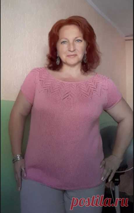 Нежная футболка спицами