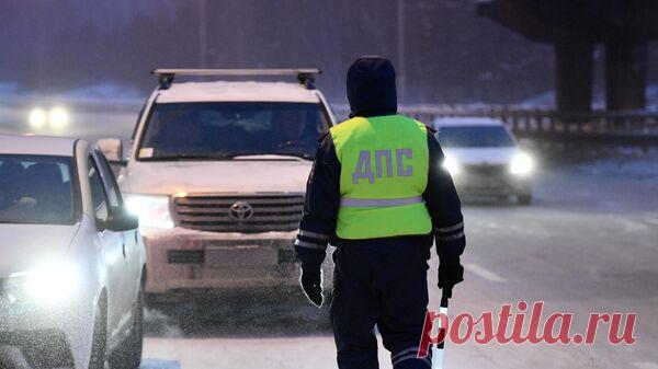 В Приморском крае большегруз из-за ДТП перегородил федеральную трассу