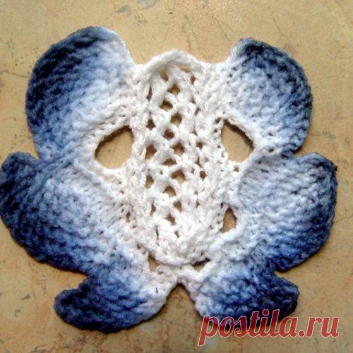 Красим вязаный цветок