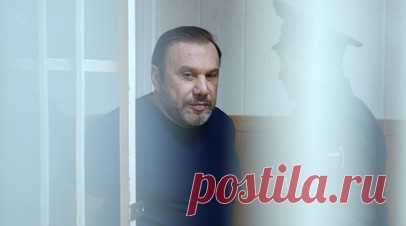 Бизнесмена Батурина приговорили к шести годам колонии по делу о мошенничестве. Симоновский суд Москвы приговорил бизнесмена Виктора Батурина к шести годам колонии по делу о мошенничестве. Читать далее