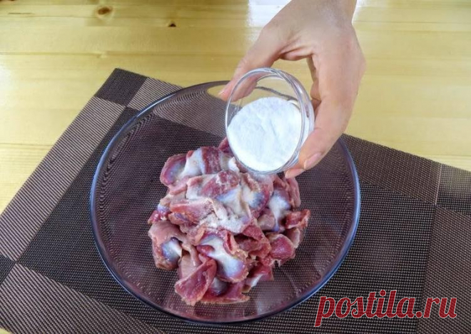 Куриные желудки засыпаем содой и получаем отличную праздничную закуску: рецепт