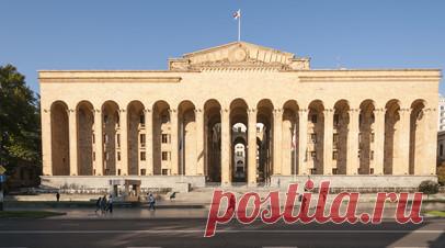 Спикер: парламент Грузии 28 мая преодолеет вето на закон об иноагентах. Парламент Грузии на пленарном заседании 28 мая преодолеет вето президента Саломе Зурабишвили на закон об иноагентах. Об этом заявил председатель парламента Шалва Папуашвили. Читать далее