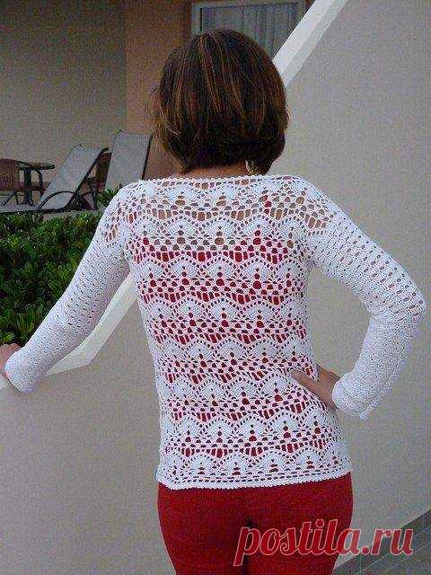Пуловер с кружевным узором вязаный крючком. Pullover with lace pattern crocheted |