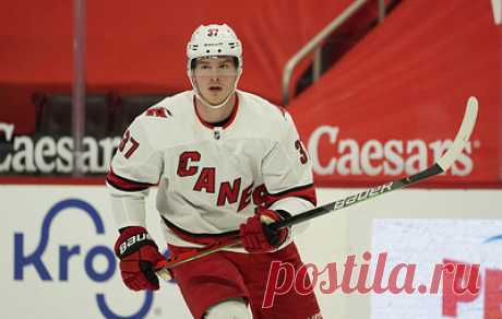&quot;Каролина&quot; обыграла &quot;Монреаль&quot; в матче НХЛ. Свечников забил в третьей игре подряд. Встреча завершилась со счетом 4:1