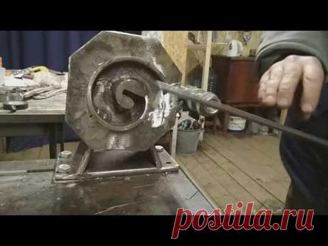 Маленьнький, крутой станок для хлодной ковки/cool machine for forging chlodna