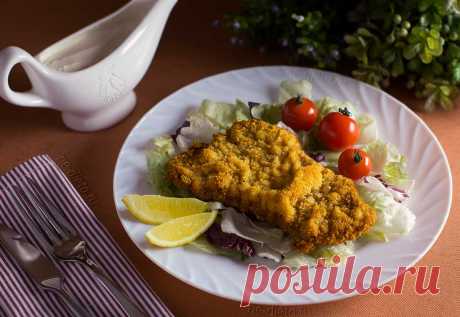 Венский шницель - классический рецепт из телятины с пошаговыми фото | ne-dieta Предлагаю вам классический рецепт приготовления венского шницеля из телятины в румяной хрустящей панировке. Это блюдо готовится просто и быстро и может стать отличным вариантом вкусного второго блюда.