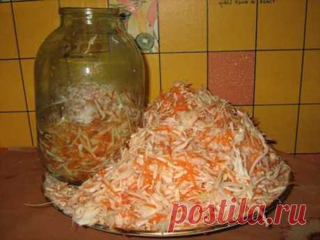 Маринованная капуста на зиму в банках: 11 лучших рецептов очень вкусной капусты Кто из вас мариновал капусту на зиму 11 вариантами? Сегодня вы узнаете, как сделать лучшие заготовки из капусты - маринованная капуста на зиму в банках - Вкус невероятный!