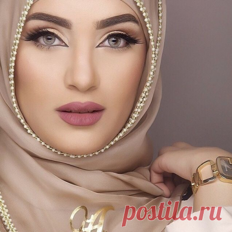 Arabic makeup