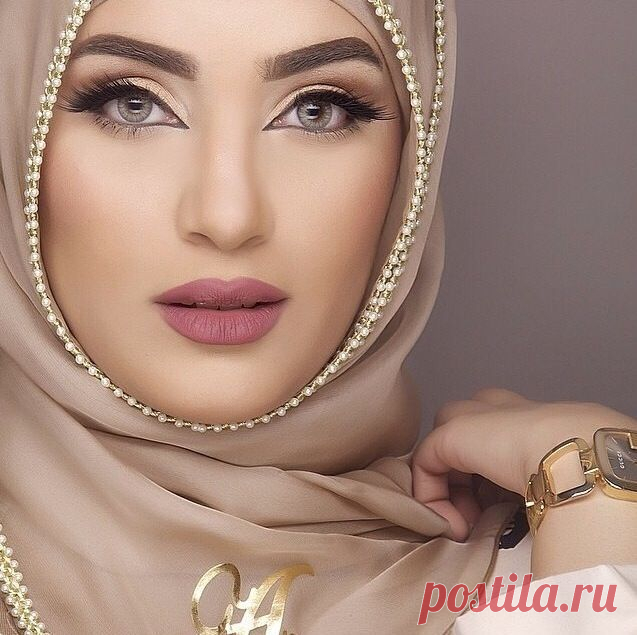 Arabic makeup