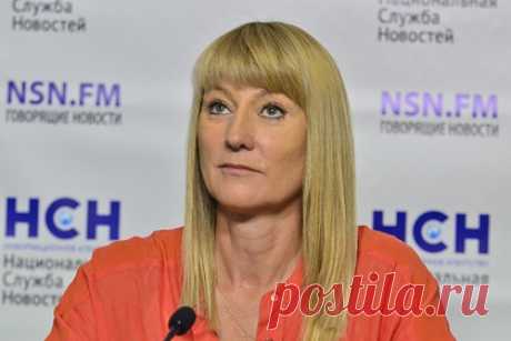 В Госдуме прокомментировали призыв отказаться от помощи ДНР и ЛНР. Россия не будет отказываться от гуманитарной помощи жителям Донецкой и Луганской областей (ДНР и ЛНР), несмотря на призывы Евросоюза. Такой комментарий дала первый зампред комитета Государственной Думы по международным делам Светлана Журова. По ее словам, Россию хотят упрекнуть в помощи своим же согражданам.