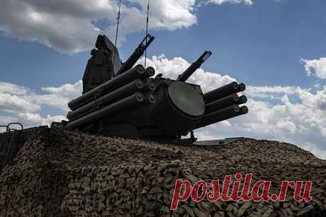 Минобороны отчиталось о 42 сбитых украинских беспилотниках. Российские военные за сутки сбили 42 украинских беспилотных летательных аппарата. Об этом в воскресенье, 12 ноября, сообщили в министерстве обороны. Так, БПЛА сбиты в районах населенных пунктов Ольшана, Ягодное, Лиман Первый Харьковской области, Белогоровка Луганской народной республики (ЛНР).