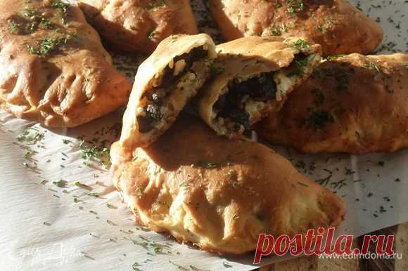 Постные пирожки с рисом и грибами. Ингредиенты: вода, растительное масло, дрожжи сухие | Официальный сайт кулинарных рецептов Юлии Высоцкой