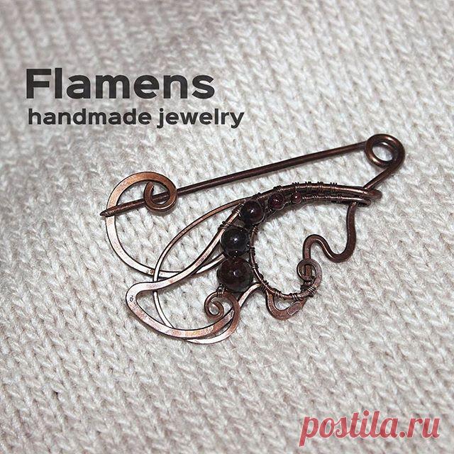 #qorbonet_beshm_nafac👭💗💘💝💚💛💜💞💓💟💕💖👍👄👅💋💙 #wirewrapped #wirewrap #wirewrapjewelry #etsyhandmade #etsytown #etsy#taun #yurionice #yixing #underwaterphotography #indiedesigner #instalabs #instalove #ooak #poledance #prague #pennywise #pendat #aercuff #art🎨 #artisanjewelry #soprano #streetphotography #style #decemberphotochallenge #dharmawraps