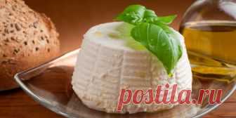 4 рецепта рикотты, которая вкуснее магазинной Классика и несколько нестандартных вариаций, в том числе от Джейми Оливера. 1. Классическая рикотта из сыворотки Настоящую рикотту делают из сыворотки, которая остаётся после приготовления сыра...