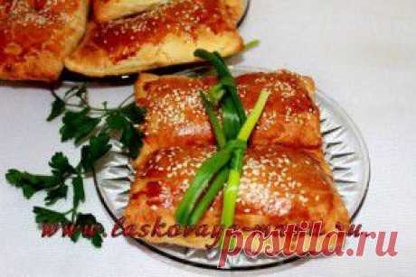 Вкусные пирожки с печенью из слоеного теста