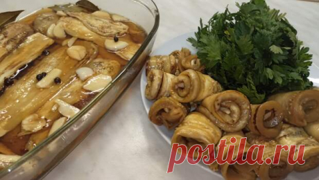 Невероятно вкусные МАРИНОВАННЫЕ БАКЛАЖАНЫ. Закуска из баклажанов - ДОМАШНИЙ ОЧАГ - медиаплатформа МирТесен Всем привет! Предлагаю приготовить вкусные маринованные баклажаны. Получается вкуснятина невероятная! Попробуйте приготовить и этот рецепт останется с Вами надолго! Ингредиенты :1.Баклажаны очищенные - 1кг2.Чеснок - 80 гМаринад:1.Вода - 500 мл2.Уксус 9%-80 мл3.Гвоздика - 4 шт4.Перец горошком -