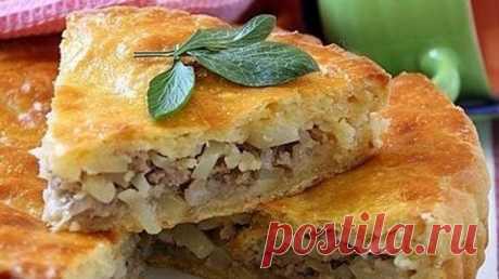 Пирог с мясом и картофелем из бездрожжевого теста Очень простой, вкусный и сытный пирог с мясом и картофелем из бездрожжевого...