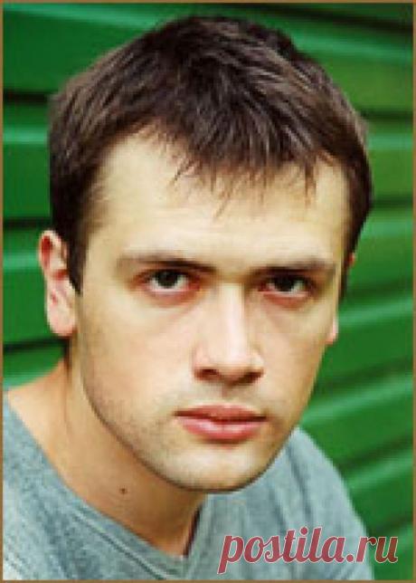 Пашинин- пожалуй, единственный талант среди бездарных новомодных сериальных актерчиков молодого поколения...