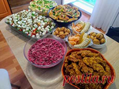 Недорого и вкусно накормить гостей или наше застолье к дню рождения мужа, что готовила | Вкусно без компромиссов 🍒🥩🍸 | Яндекс Дзен