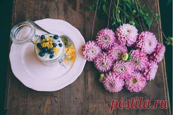 Манная каша на молоке — вкусные рецепты, которые удивят всю семью 









 

С детства мы хорошо помним манную кашу на молоке. Для кого-то это было любимое блюдо, а кто-то при воспоминании о манной каше недовольно сморщится. В этой статье мы попытаемся удивить и п…