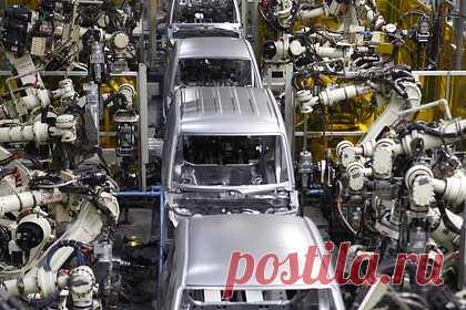 Скандальный японский автопроизводитель закроет все заводы. Подразделение Toyota по производству малолитражных автомобилей, Daihatsu Motor останавливает работу всех заводов и прекращает поставки автомобилей. 25 декабря прекратили производство три предприятия, четвертое будет закрыто 26 декабря. Компания пообещала выплатить компенсацию 423 компаниям, которым она поставляет авто.