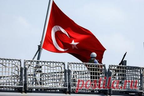 Турция отменила визит главы Минобороны Швеции. Турция отменила визит главы шведского Минобороны в страну после оскорбительных действий в адрес президента Турции, заявил министр национальной обороны Турции Хулуси Акар. 27 января Пол Йонсон должен был обсудить в Анкаре заявку Стокгольма на членство в НАТО, к этому моменту не ратифицированную Турцией.